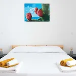 Terrazza Sul Mercato. Your House In Ballaro Lejlighed