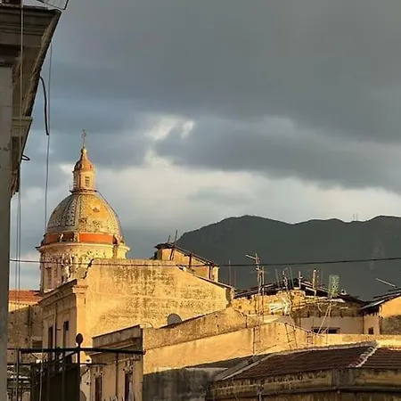 Terrazza Sul Mercato. Your House In Ballaro 팔레르모